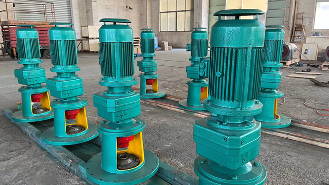 Высокоэффективный смеситель с верхней загрузкой для нефтехимической переработки